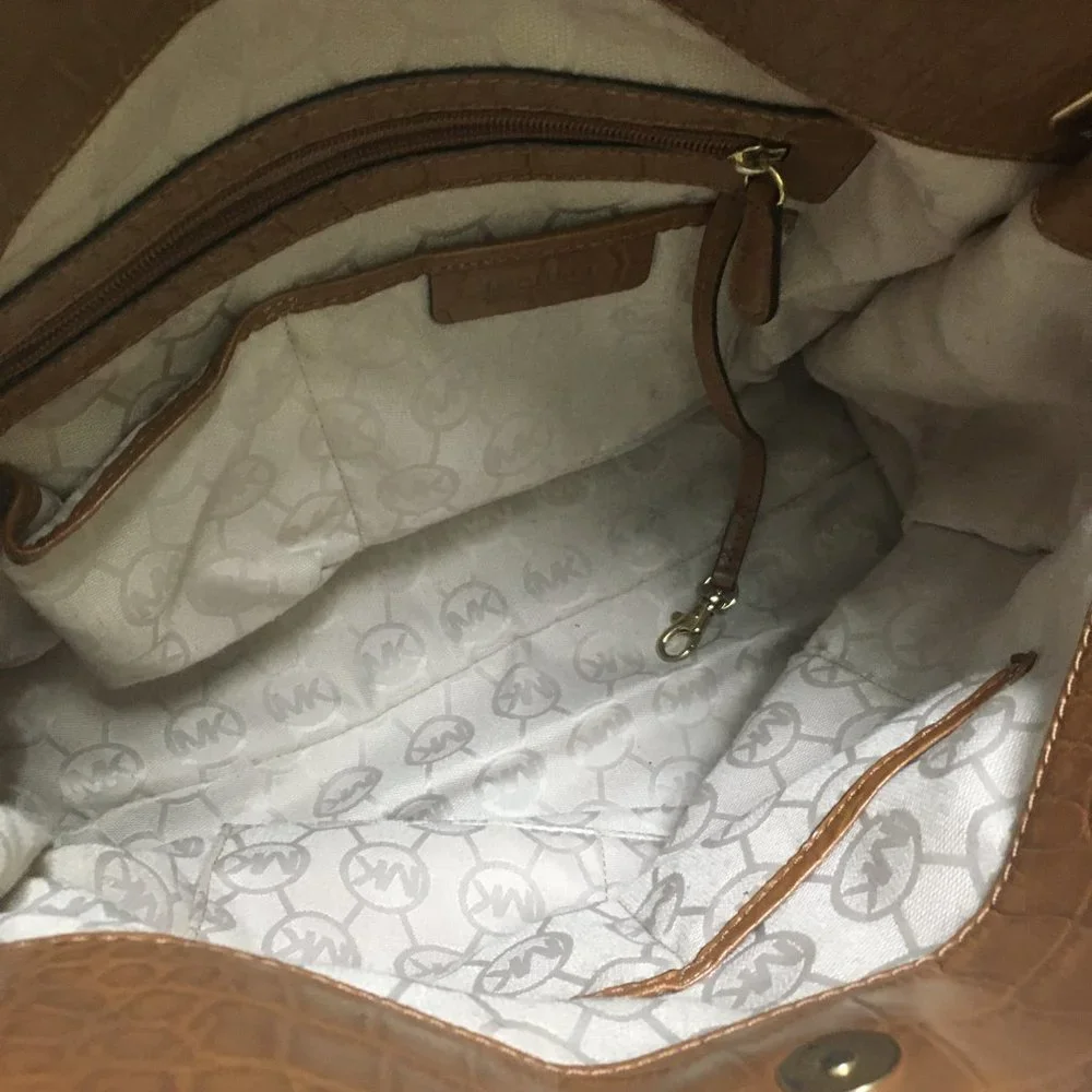 At best price: Authentic Michael Kors Hamilton NS Canvas/ Leather Tote - Picture 14 of 16